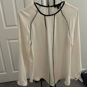 Tunic style white silk blend dress shirt.